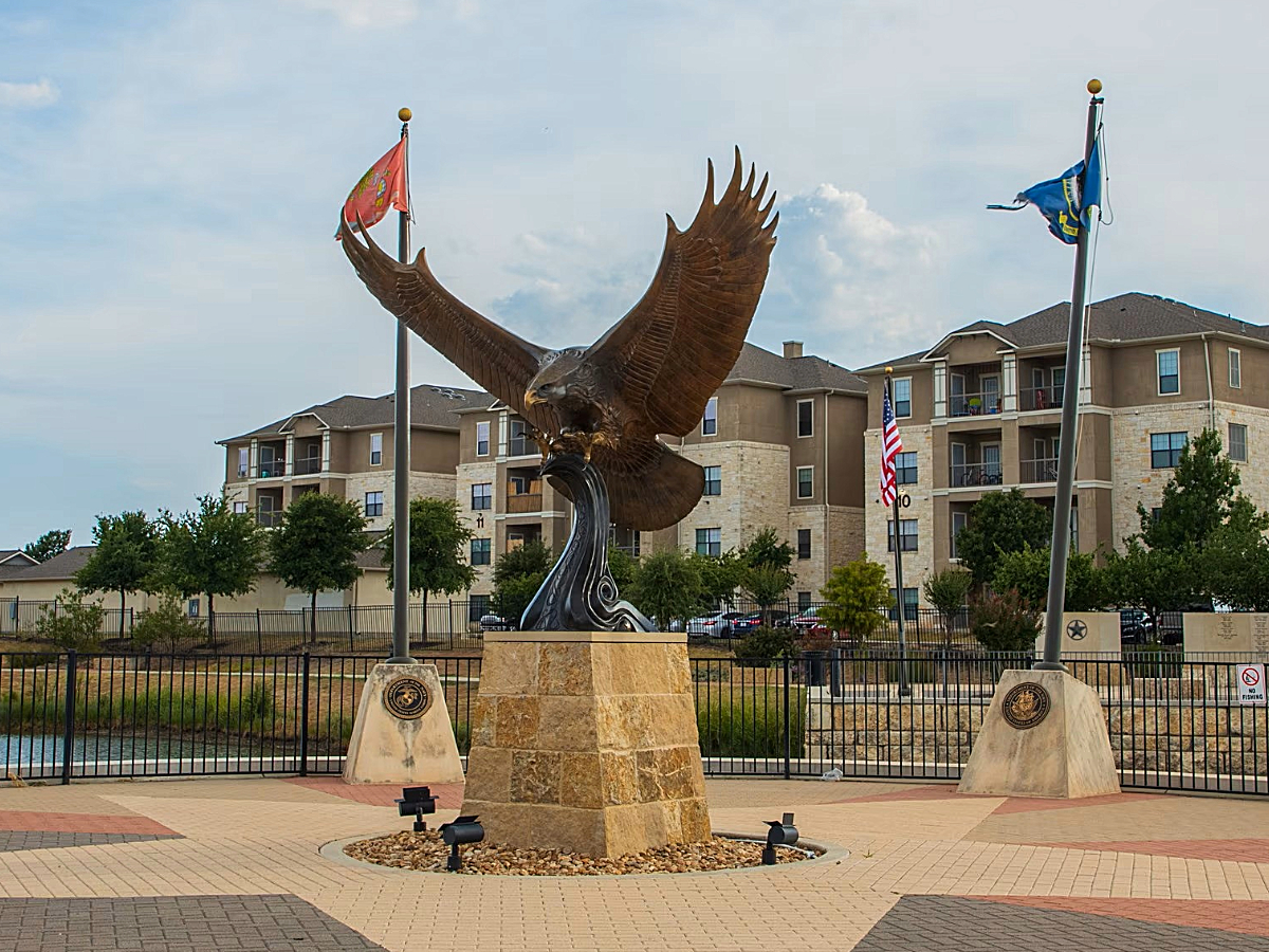 Image of Eagle memorial statue in Leander, Texas for article Leander Texas: A Growing Austin Suburb for newcomers moving to Austin.